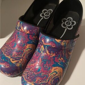 Sanita Women's Clogs Colorful Swirl Size 42